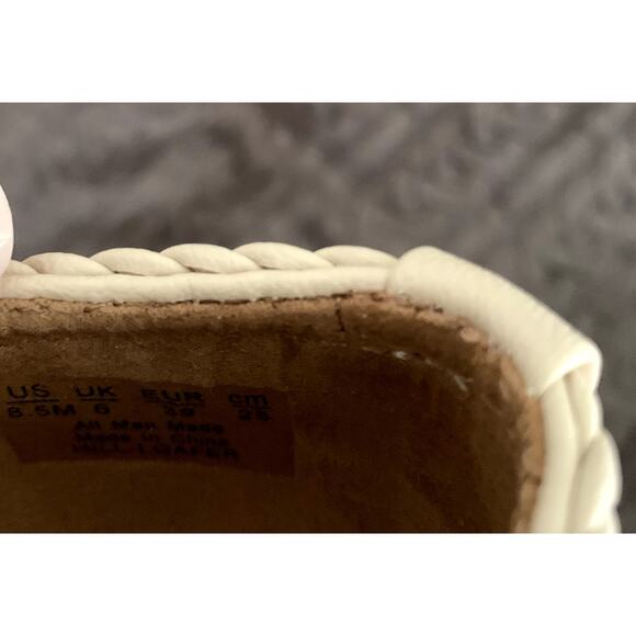 Women's Zodiac Ivory Loafers 8.5M - Picture 6 of 7